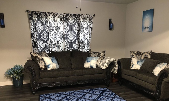 Pine Bluff House | Beautiful ,remodeled 3 Bedroom 1 bth 10min from UAPB 10 minfrom Saracen casino