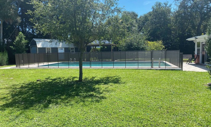 Rock Ridge House | Beautiful renovate Home Paradise Heated POOL Jacuzzie Vero Beach