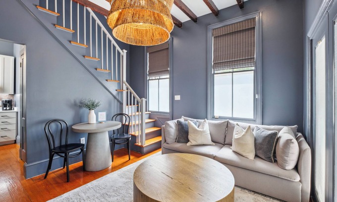 Cannonborough Elliotborough House | Beautiful Renovated Apartment Near King Street