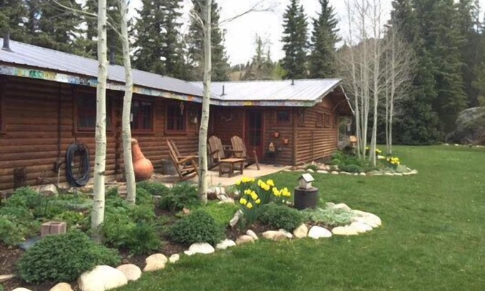 Almont House | Beautiful Renovated Fishing Cabin On Taylor River! Private Fishing!