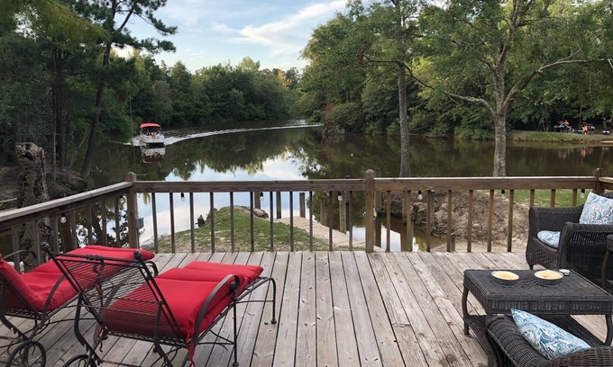 Gulfport House | Beautiful River House on the Biloxi River