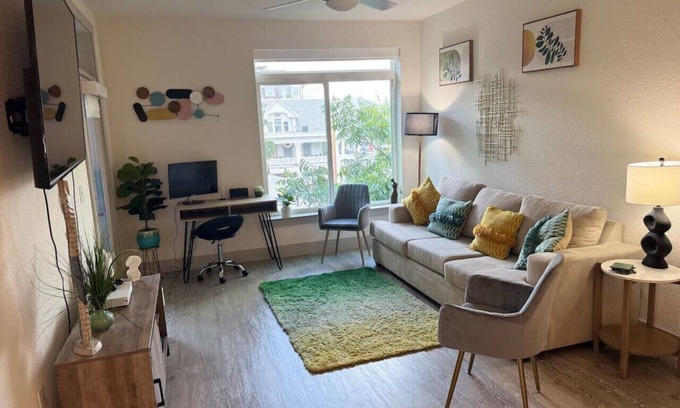 Downtown San Antonio Condo | Beautiful Riverwalk Getaway Heart of DT w/Parking