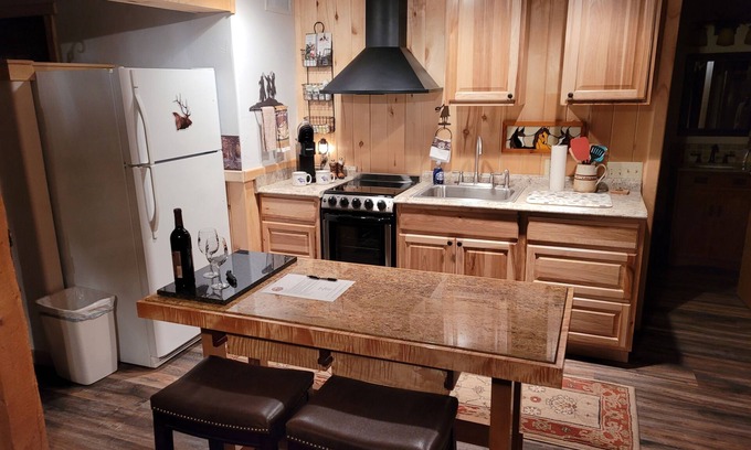 Lazear Apartment | Beautiful Rocky Mountain Apartment