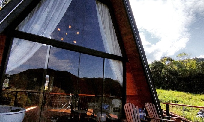 Nova Petropolis Cabin | Beautiful romantic cabin with hot tub and fireplace, 5 min. from downtown NP