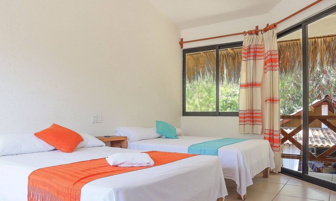 Mazunte House | BEAUTIFUL room bathroom & terrace Private wifi Fan