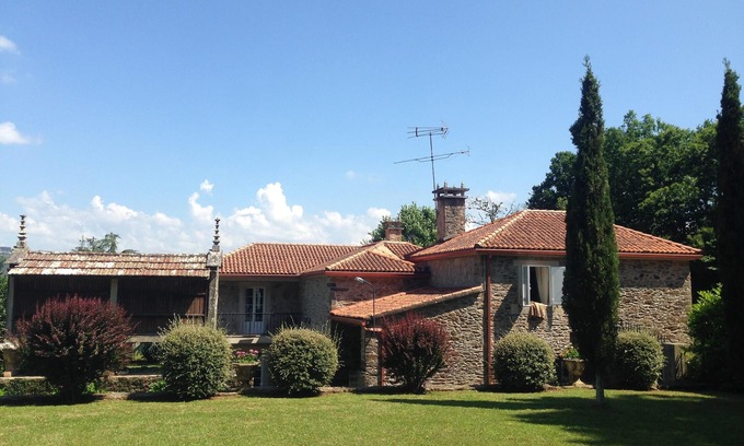 Vila de Cruces Cottage | Beautiful rural house in the heart of Galicia. 28km from Santiago
