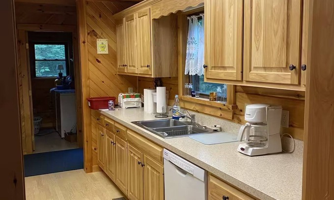 Mattawana Cabin | Beautiful Rustic Cabin - PSU Football - State Parks - Sleeps 6 to 8