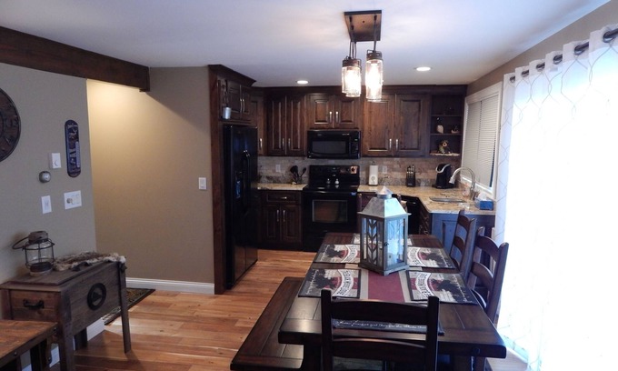 The Galena Territory House | Beautiful Rustic Townhome - Lodge Theme