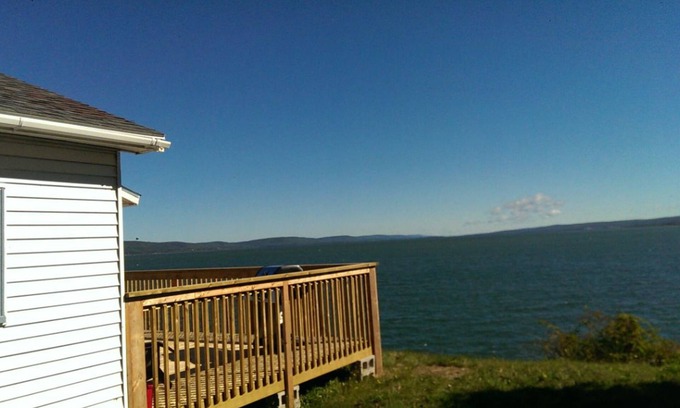 Digby House | Beautiful Seaside Cottage