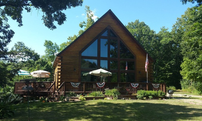 Dassel House | Beautiful Secluded Home On Lake Washington ~ Family & Pet Friendly With Hot Tub
