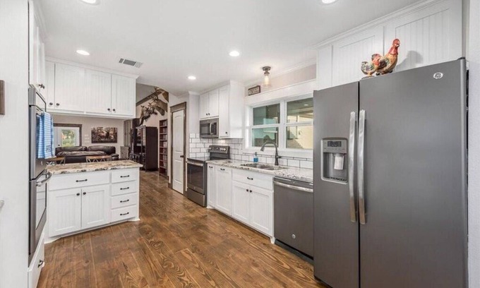 Caldwell House | Beautiful secluded ranch house getaway. Pet/horse/family friendly
