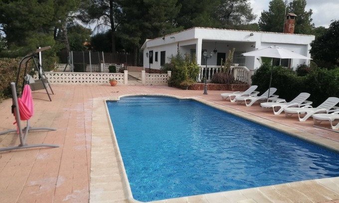 Godelleta Villa | Beautiful, Secluded Spanish Villa With Private Pool And Mountain Views