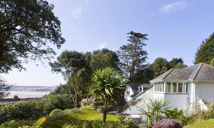 Rock House | Beautiful Self Catering Luxury Self Catering Accommodation In Rock Sleeping 12
