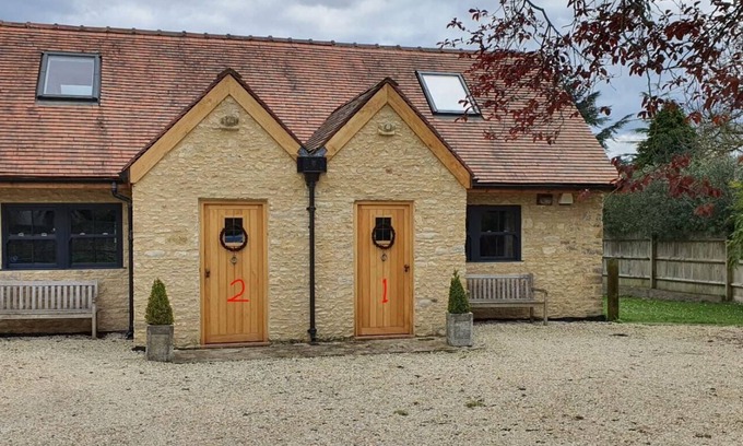 Cassington House | Beautiful self contained character Cotswold style cottage 15