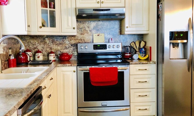 Shediac House | Beautiful Shediac Bay Home Accommodates 2 Families Comfortably!!