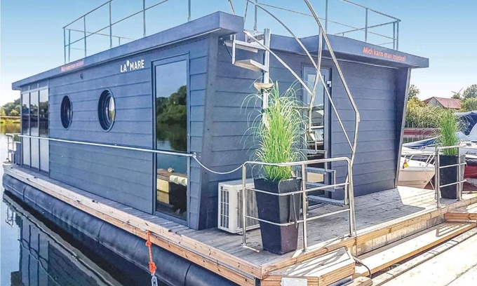 Lundby Boat Rental | Beautiful ship-boat in Gteborg with 2 Bedrooms and WiFi