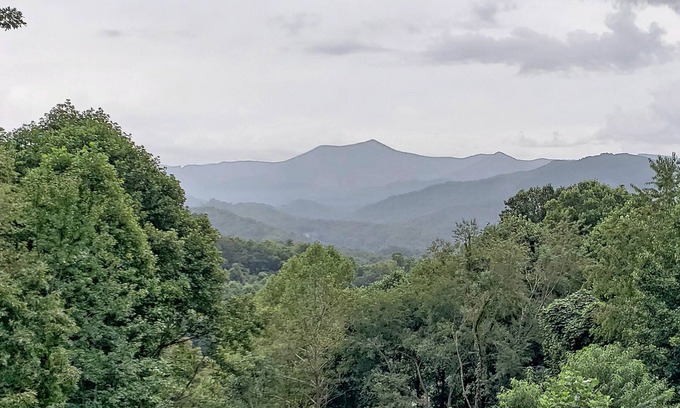 Sylva House | Beautiful Smoky Mountain Home 2/2 BB Incredible View!