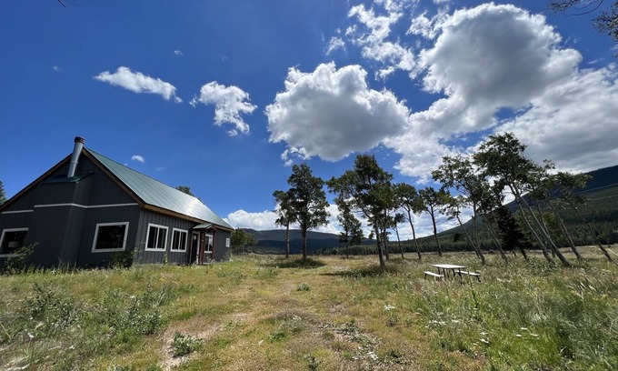 Fort Garland Cabin | Beautiful SoCO Mtn Getaway