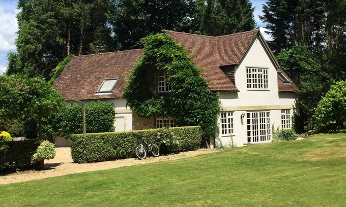 Liphook Cottage | Beautiful South Downs Cottage w/private gate opening onto the Downs.