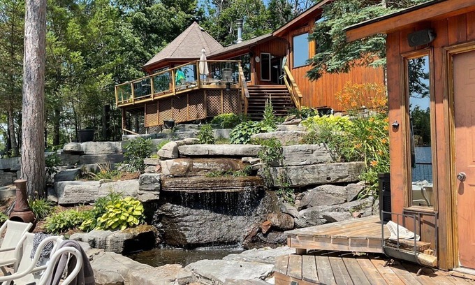 North Kawartha Cottage | Beautiful south facing lakefront cottage with sauna & hot tub on Big Cedar Lake!