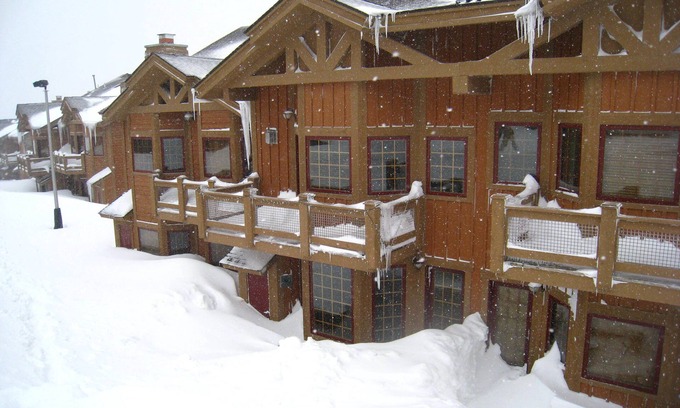 Champion House | Beautiful Southwind ski in/out townhome w/hot tub in 7 Springs gated community.