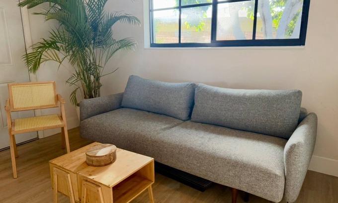 Seybold House | Beautiful space, close to everywhere, pet-friendly