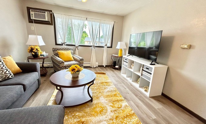 Marion Apartment | Beautiful & Spacious Apartment located in Marion 🌟🏠n