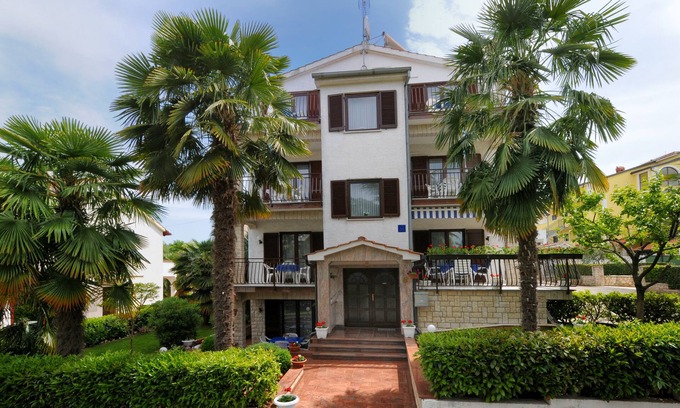 Spadici Apartment | Beautiful spacious apartment (No. 3) with 2 bedrooms 300m from the beach