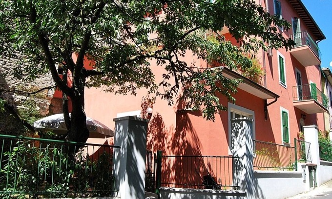 Acquasparta Apartment | Beautiful spacious 2 bedroom, vacation apartment in Umbrian Town Villa