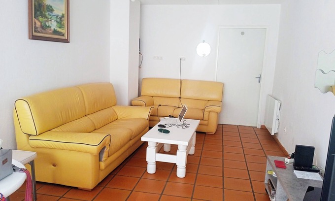 Lavelanet Bed & Breakfast | Beautiful, spacious room in a homestay