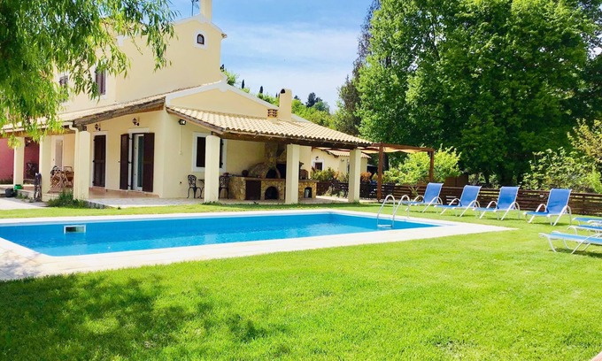 Agios Ioannis Villa | Beautiful Spacious Villa, Heated Private Pool Near to great beaches & Corfu Town