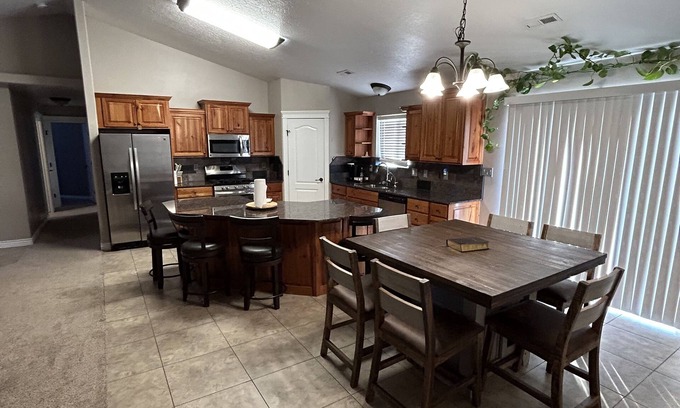 Elko County House | Beautiful stick built home. 5 mins to Elko.