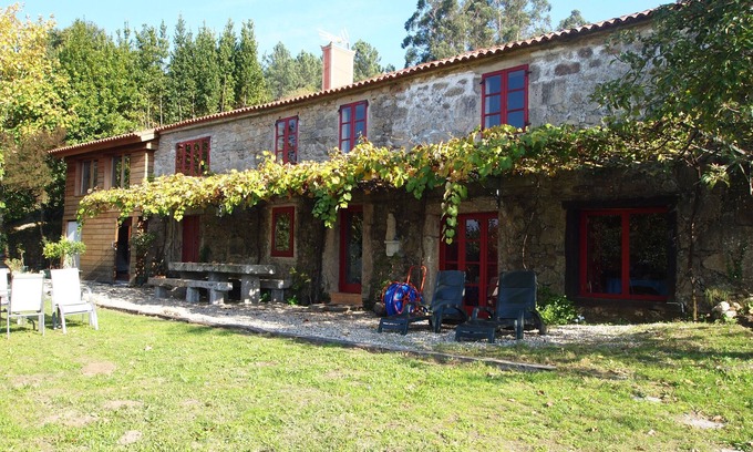 Barro House | Beautiful stone house in tranquil, rural setting