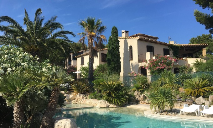 Sausset-les-Pins Apartment | Beautiful Studio in a large Provencal Villa - Swimming pool