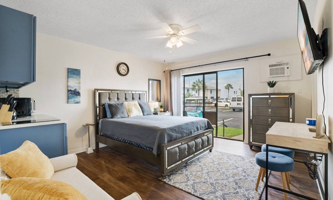 Paradise Lakes Apartment | Beautiful Studio N5-S at Paradise Lakes Clothing Optional Resort!