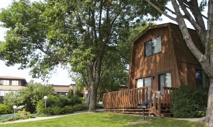 Spirit Lake Apartment | Beautiful studio unit at resort, sleeps 4