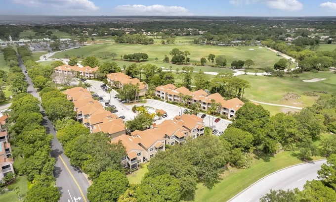 Port Saint Lucie Condo | Beautiful Studio Condo in the PGA Village, walking distance to the PGA Golf Club