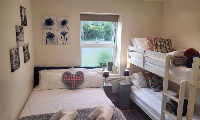 Stockcross Apartment | Beautiful, Stylish and Unique 1 bedroom flat