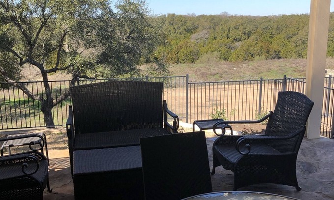 Sun City House | Beautiful Sun City Georgetown Executive Home with Private Rear Yard