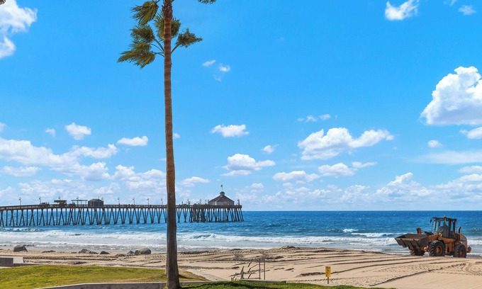 Imperial Beach Condo | Beautiful Sunny 3 Bedroom Ground Floor with Southwest View of the Ocean