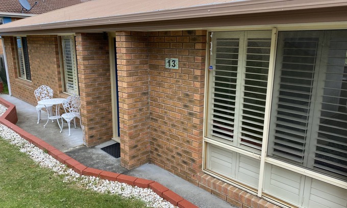 Lenah Valley House | Beautiful Sunny house, 4 Km to Hobart CBD
