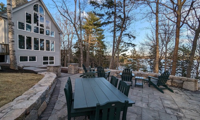 Harpswell House | Beautiful timber framed home with comfortable furnishings, on the ocean and close to Brunswick!