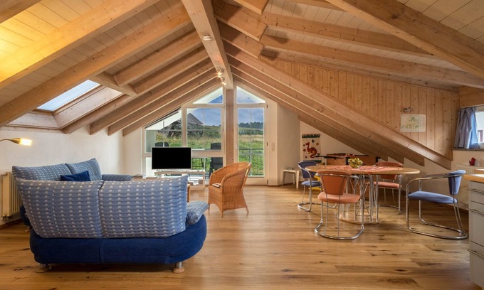 Nitzenweiler Apartment | Beautiful Top Floor Holiday Apartment "Schleinseeblick" with Lake View