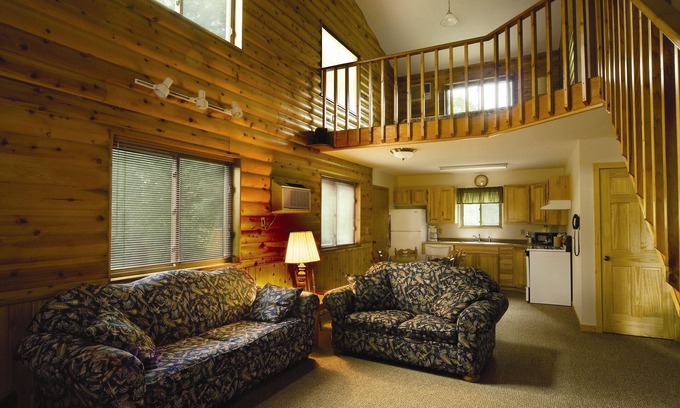 Isle House | Beautiful Town Home style Cabin Rental on The Thanes River Near Lake Mille Lacs