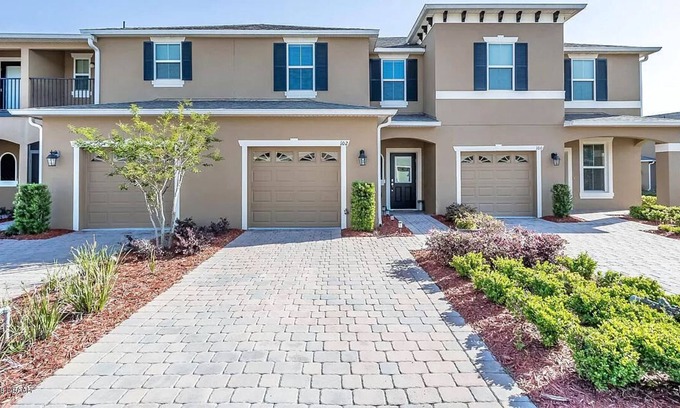 Daytona Beach House | Beautiful Townhome in Daytona Beach