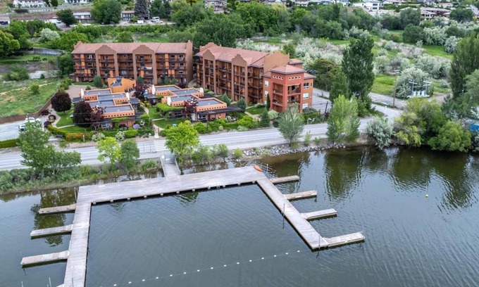 Okanagan-Similkameen House | Beautiful Townhouse on the the lake. Winter Snowbirds welcome please enquire.