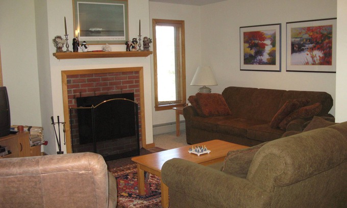 Carrabassett Valley Condo | Beautiful Trailside Condo - Ski In Ski Out - Shared Seasonal or Nightly Rental