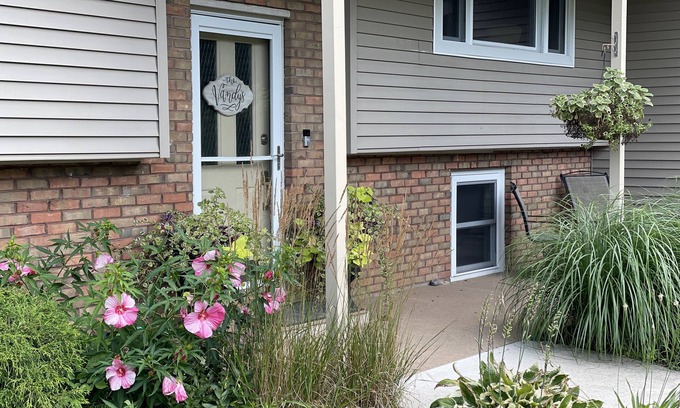 Traverse City House | Beautiful Traverse City home - 8 min to the Beach