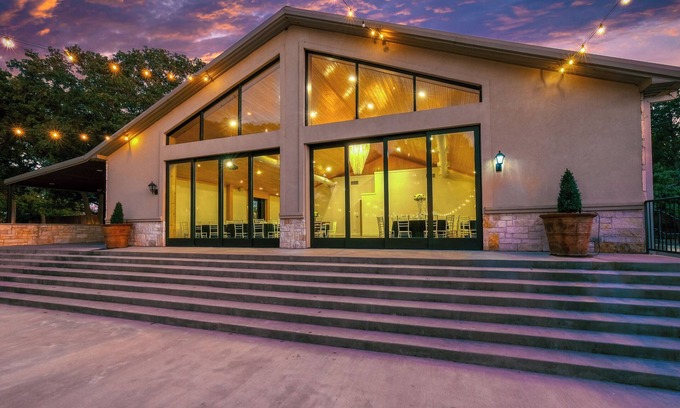 Weatherford House | Beautiful Tuscan Estate with 10 bedrooms on 13 acres Weatherford