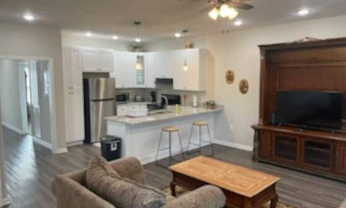 Mount Pleasant House | Beautiful two bedroom two bathroom townhouse
